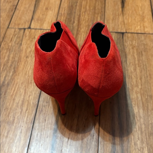Guess Women’s Red Heel Booties Size 11 M Brand New Shoes - Picture 5 of 11